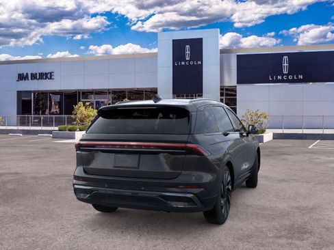 New 2026 Lincoln Nautilus Reserve w/ Jet Appearance Package AWD/4WD image 8