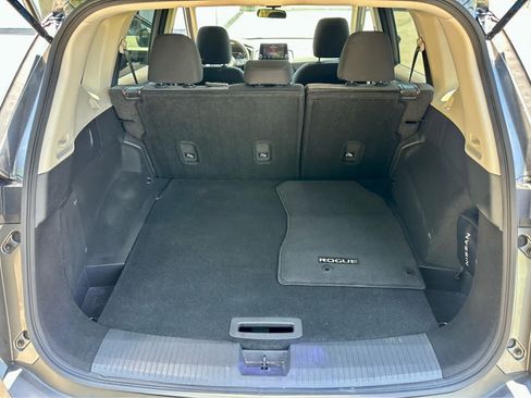 Used 2023 Nissan Rogue SV FWD image 14
