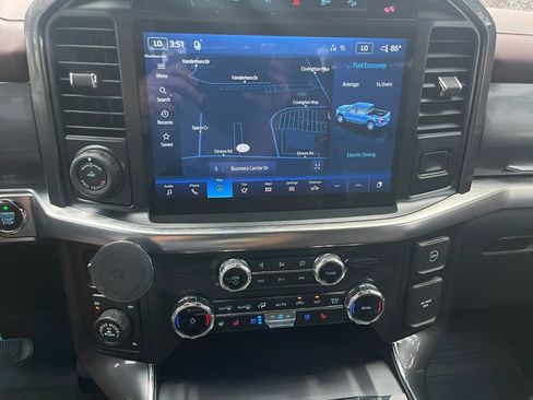 Used 2022 Ford F150 Lariat w/ Equipment Group 502A High AWD/4WD image 17