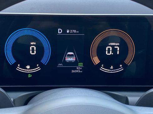 Used 2025 Hyundai Santa Cruz SEL FWD image 12