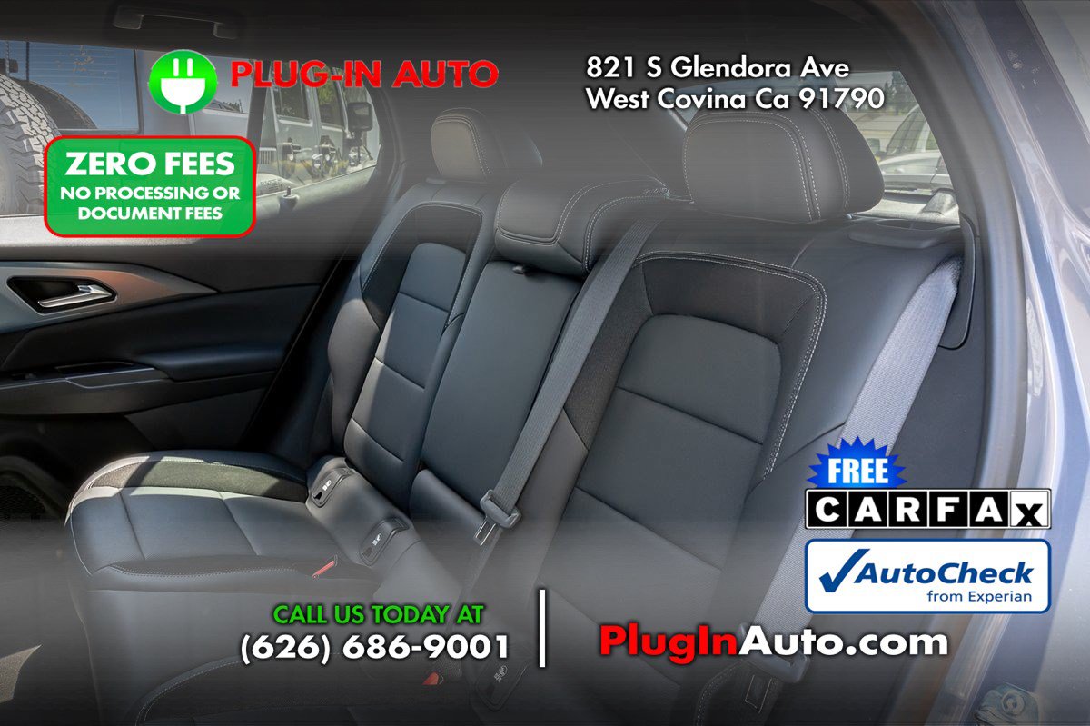 Used 2024 Chevrolet Equinox EV LT w/ LPO, Blackout Package FWD image 12