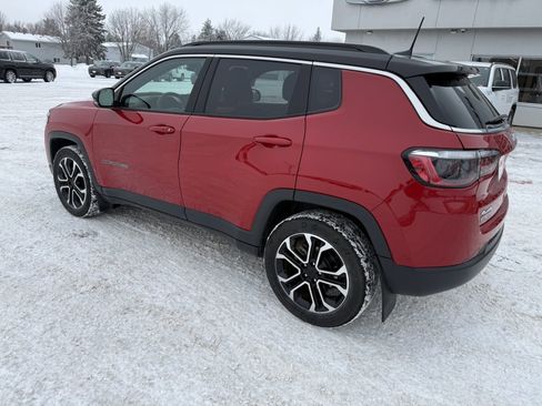 Used 2023 Jeep Compass Limited image 5