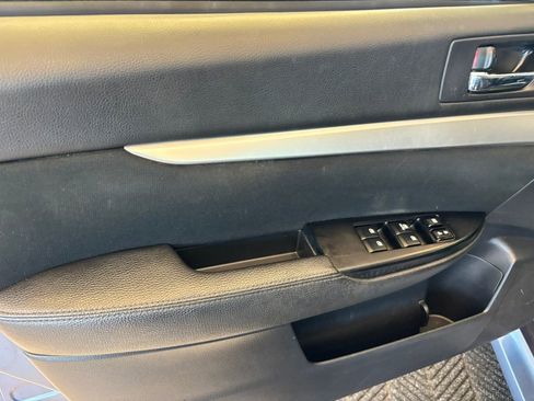 Used 2014 Subaru Legacy 2.5i AWD/4WD image 13