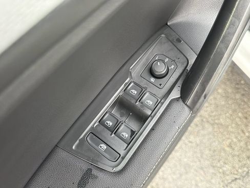 Used 2022 Volkswagen Tiguan S FWD image 22