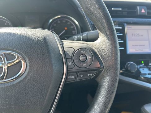Used 2019 Toyota Camry LE w/ Convenience Package image 6