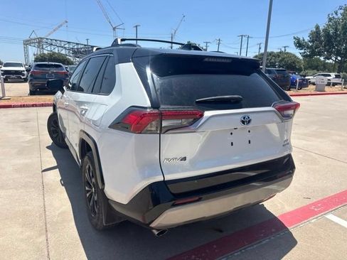 Used 2024 Toyota RAV4 XSE AWD/4WD image 4