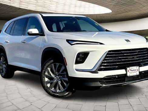 New 2026 Buick Enclave Preferred w/ Power Package image 2