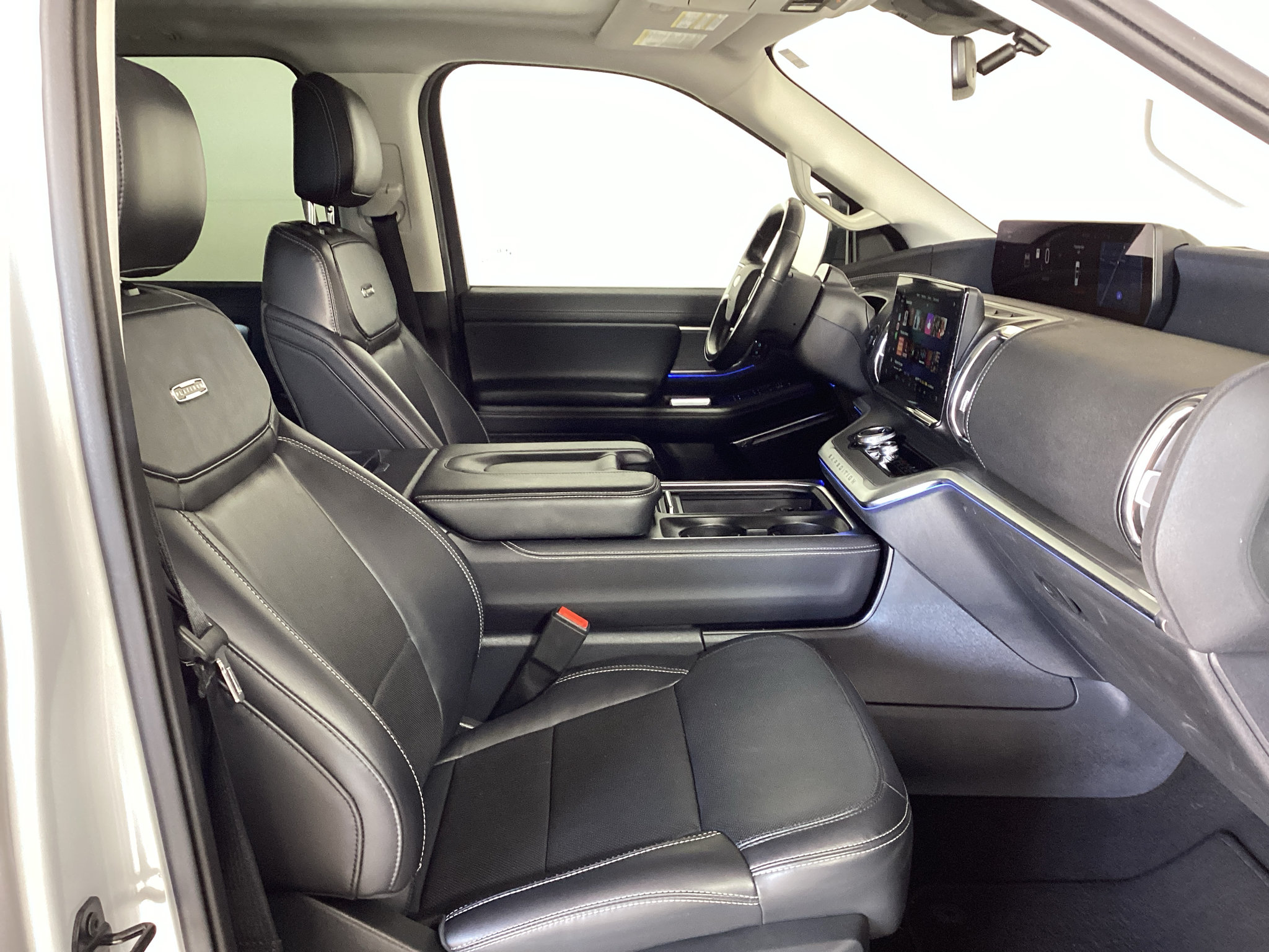 Certified 2025 Ford Expedition Max Platinum AWD/4WD image 9