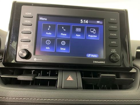 Used 2021 Toyota RAV4 XLE w/ Convenience Package AWD/4WD image 21