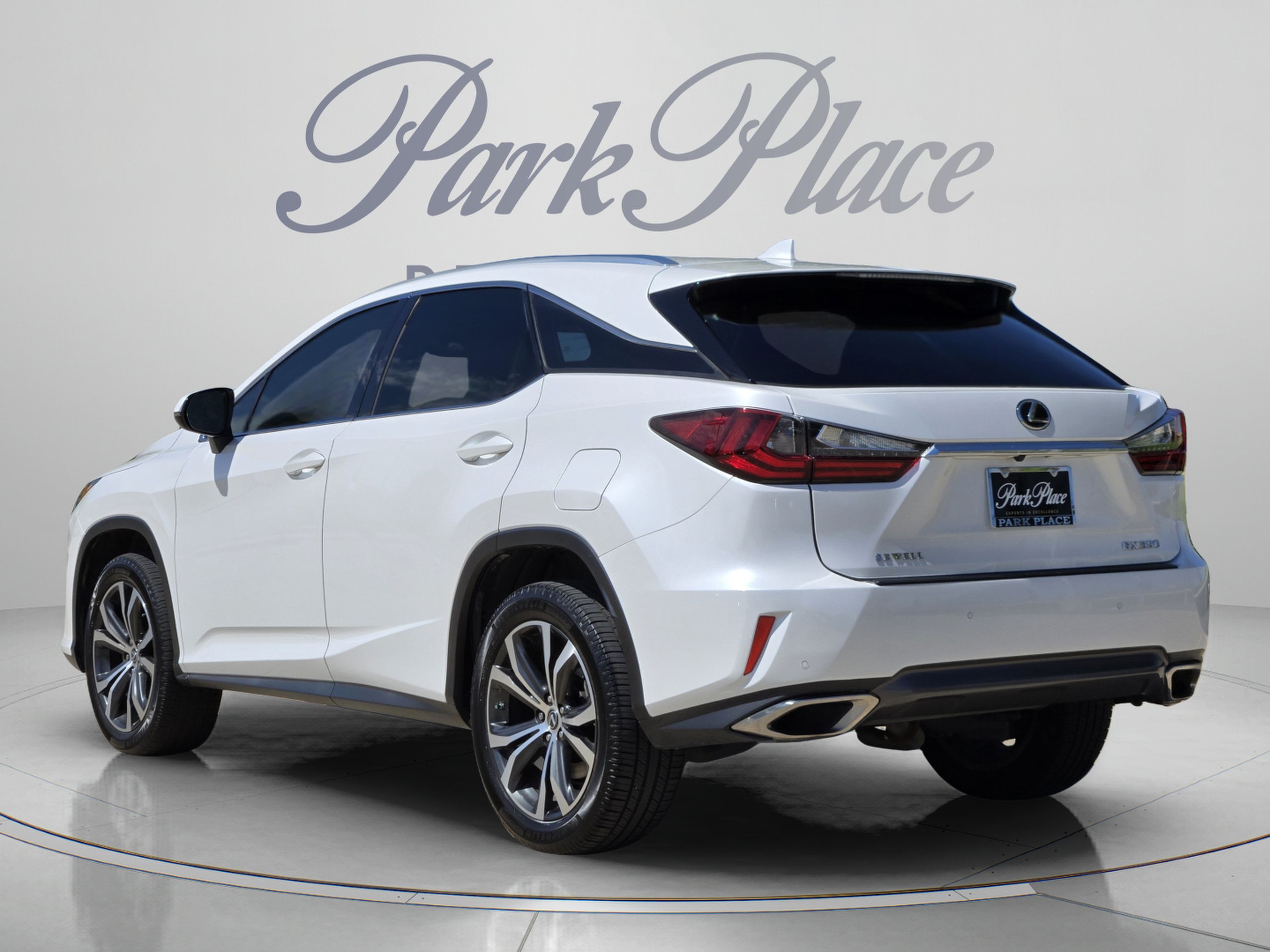 Used 2018 Lexus RX 350 FWD w/ Premium Package image 3