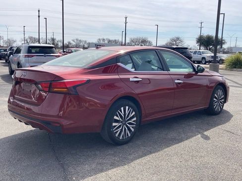 Used 2025 Nissan Altima 2.5 SV image 5