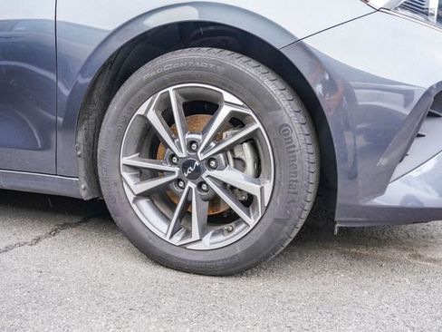 Certified 2022 Kia Forte LXS w/ LXS Technology Package image 8