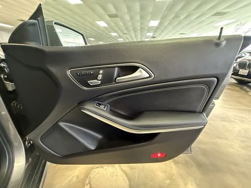 Used 2018 Mercedes-Benz CLA 250 image 23