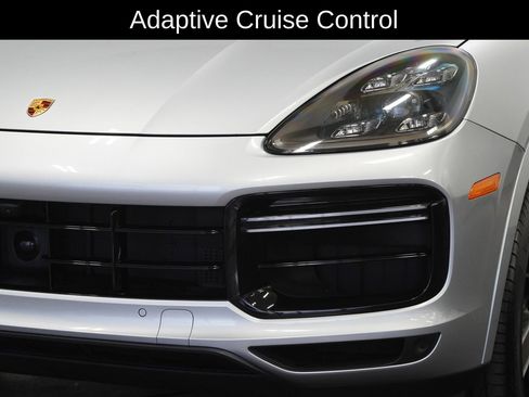 Used 2022 Porsche Cayenne Turbo S image 10