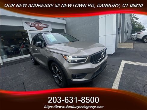 Used 2022 Volvo XC40 T5 R-Design AWD/4WD image 8