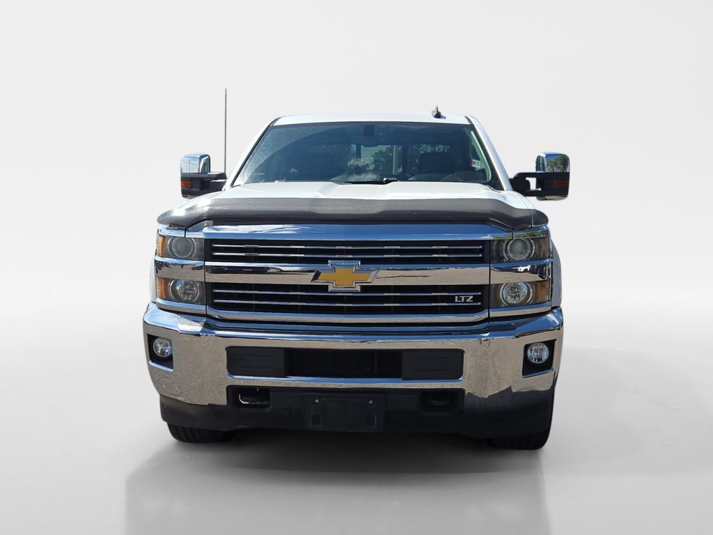 Used 2015 Chevrolet Silverado 2500 LTZ AWD/4WD image 9