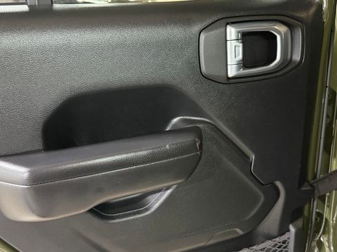 Used 2021 Jeep Gladiator Mojave image 31