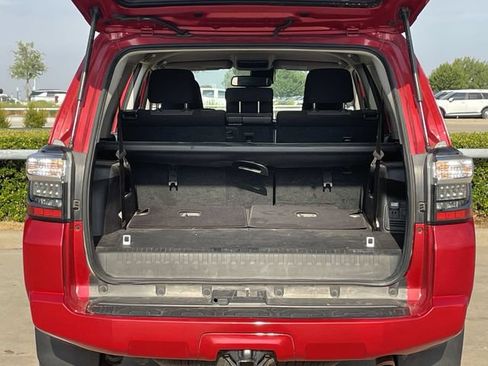 Used 2023 Toyota 4Runner SR5 AWD/4WD image 27