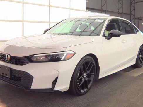 Used 2025 Honda Civic Sport image 1
