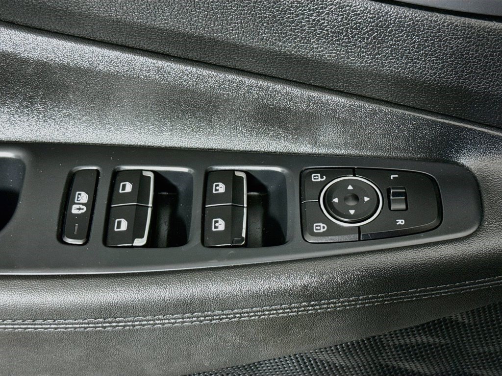 Used 2022 Hyundai Santa Fe SEL FWD image 23