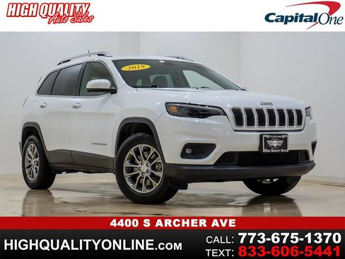 Used 2019 Jeep Cherokee Latitude Plus w/ Comfort/Convenience Group image 1