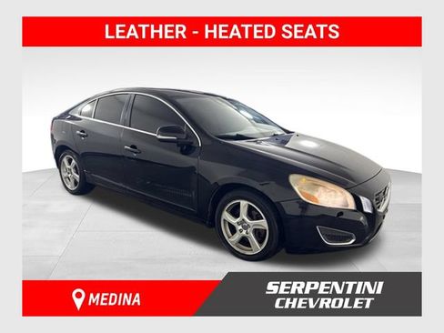 Used 2013 Volvo S60 T5 FWD image 1