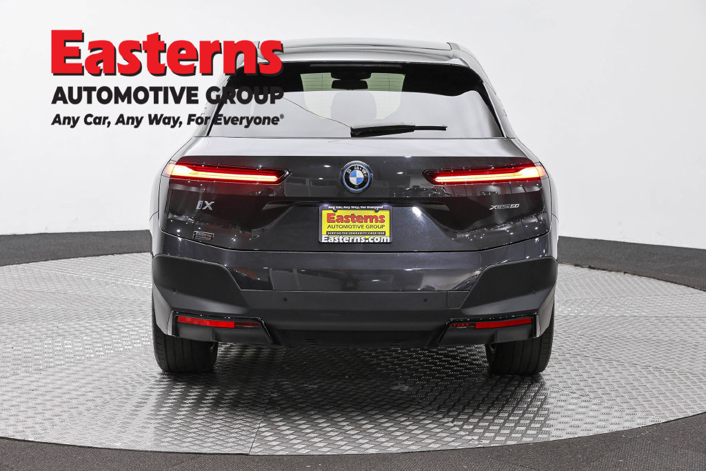 Used 2024 BMW iX xDrive50 AWD/4WD image 6