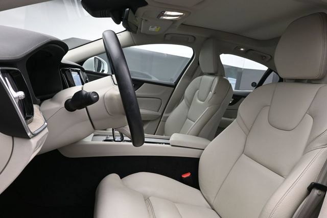 Used 2023 Volvo S60 B5 Ultimate w/ Climate Package FWD image 10