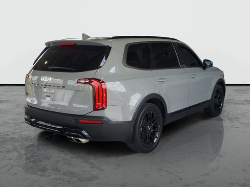 Used 2022 Kia Telluride SX w/ SX Prestige Package AWD/4WD image 2