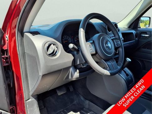 Used 2015 Jeep Patriot Latitude AWD/4WD image 10