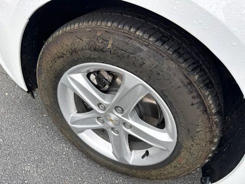 Used 2025 Chevrolet Malibu LS FWD image 12