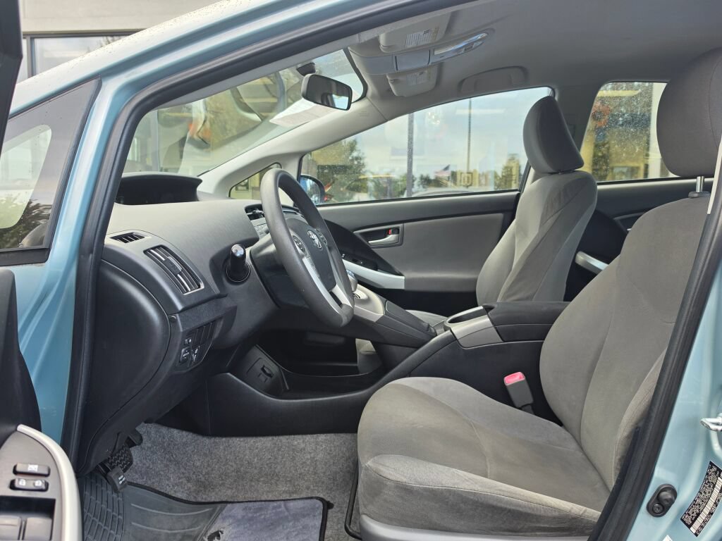 Used 2013 Toyota Prius Three FWD image 17