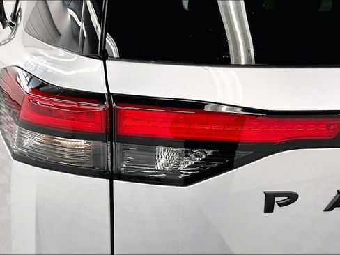 New 2025 Nissan Pathfinder Platinum w/ Lighting Package (N93) image 18