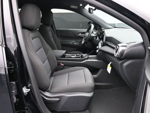 New 2026 Chevrolet Equinox LT w/ Safety and Technology Package FWD image 41
