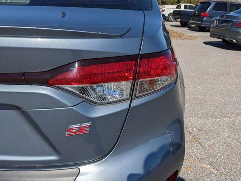 Used 2020 Toyota Corolla SE w/ SE Premium Package image 12