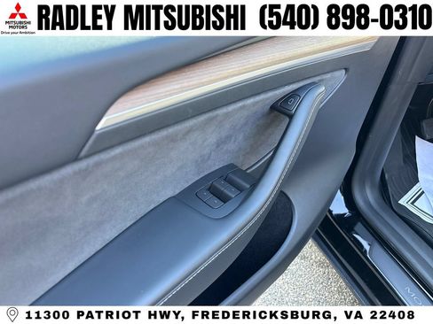 Used 2023 Tesla Model Y Long Range AWD/4WD image 5