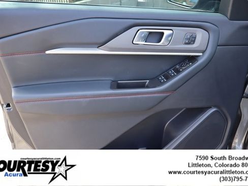 Used 2025 Ford Explorer ST-Line w/ Premium Package image 21