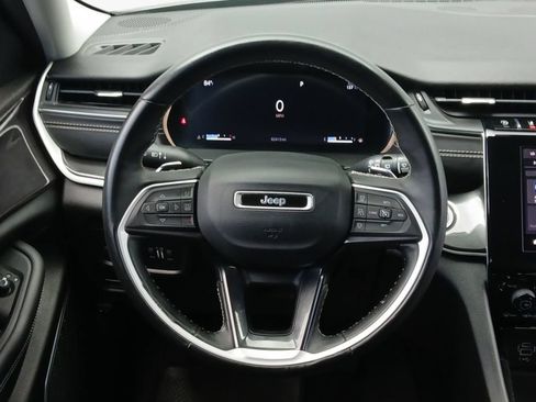 Used 2022 Jeep Grand Cherokee L Laredo w/ Luxury Tech Group I RWD image 21