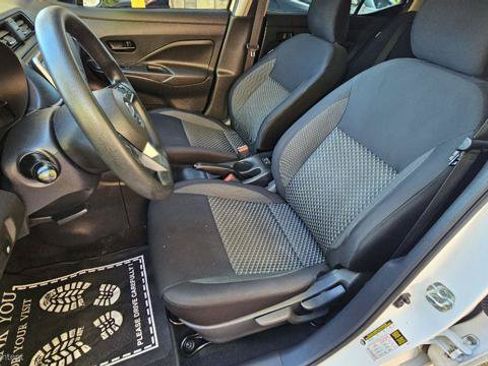 Used 2020 Nissan Versa S FWD image 13