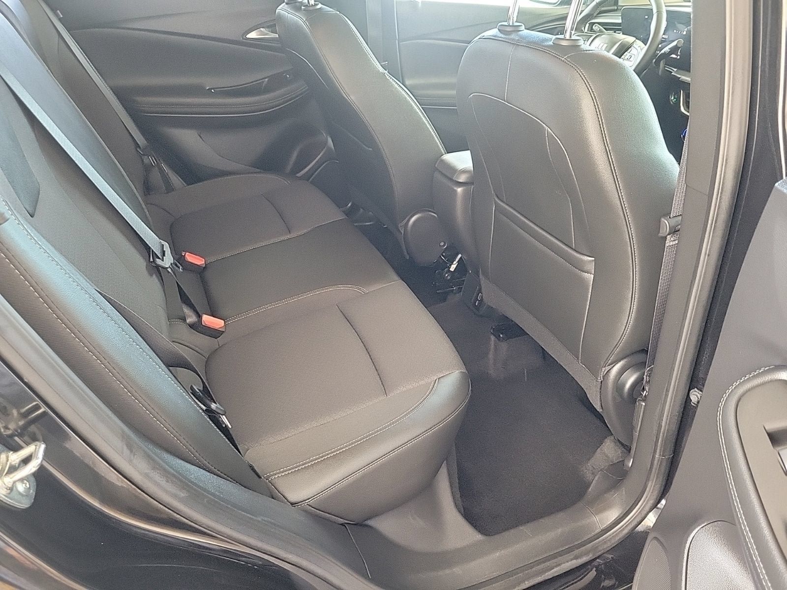 Used 2024 Buick Encore GX Preferred AWD/4WD image 13