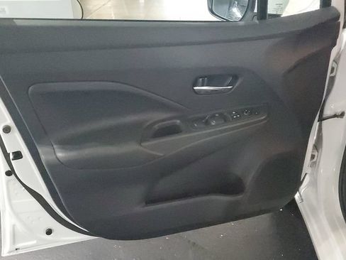 Used 2025 Nissan Versa SV w/ Trunk Package FWD image 19