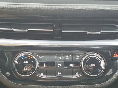 Used 2024 Buick Envista Sport Touring w/ Convenience I Package image 19