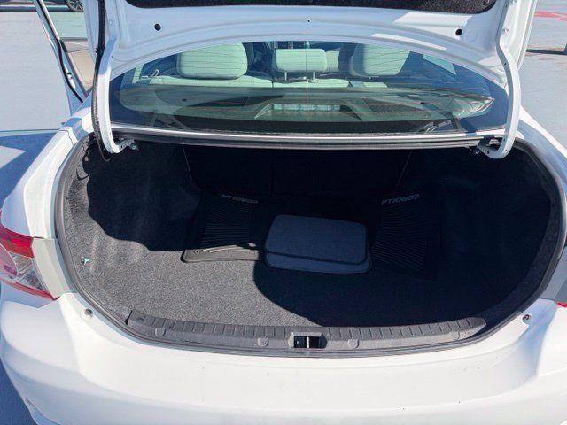 Used 2013 Toyota Corolla LE FWD image 9