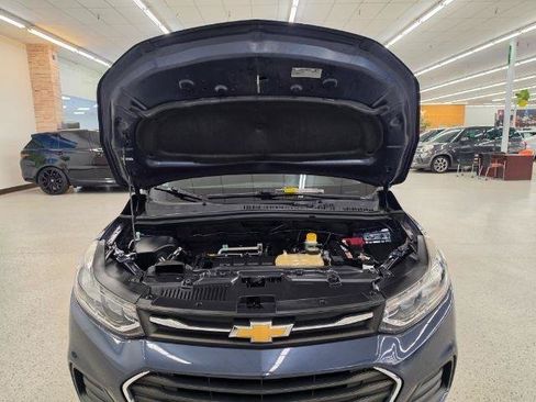 Used 2019 Chevrolet Trax LS FWD image 35