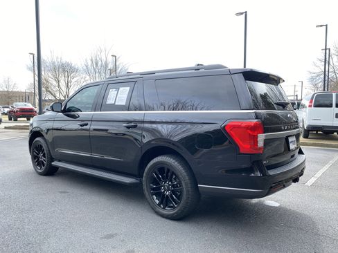 Used 2024 Ford Expedition Max XLT image 7