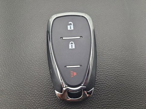 Used 2020 Chevrolet Trax LT w/ Redline Edition FWD image 32