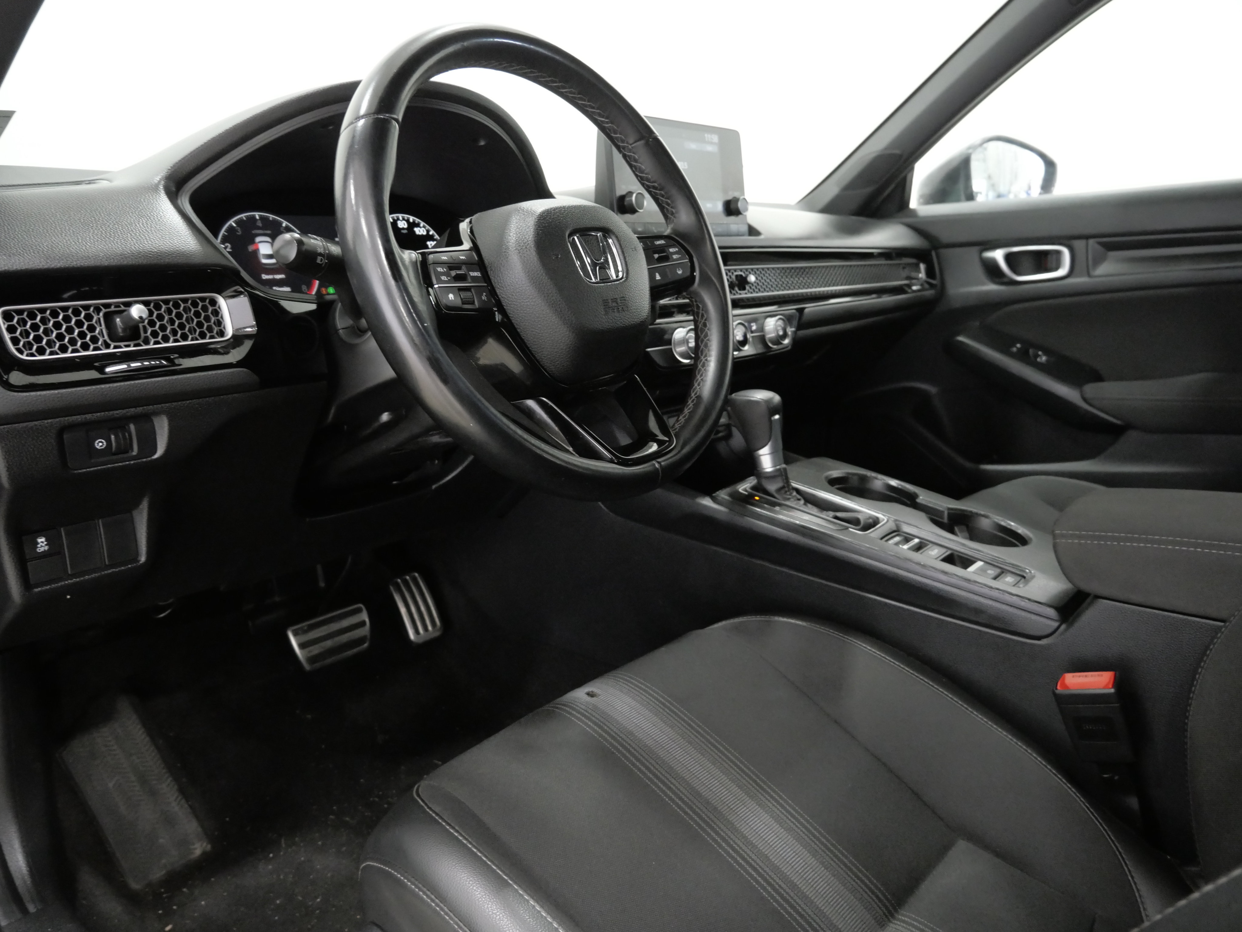Used 2025 Honda Civic Sport image 11