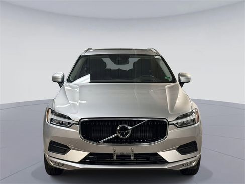 Used 2021 Volvo XC60 T5 Momentum w/ Advanced Package image 5