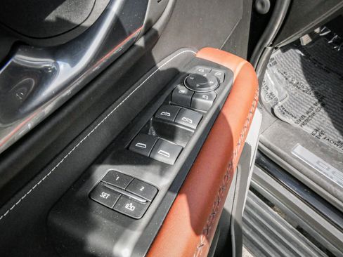 Used 2023 GMC Yukon XL Denali Ultimate image 15