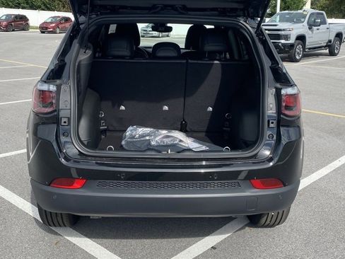 New 2026 Jeep Compass Limited image 7